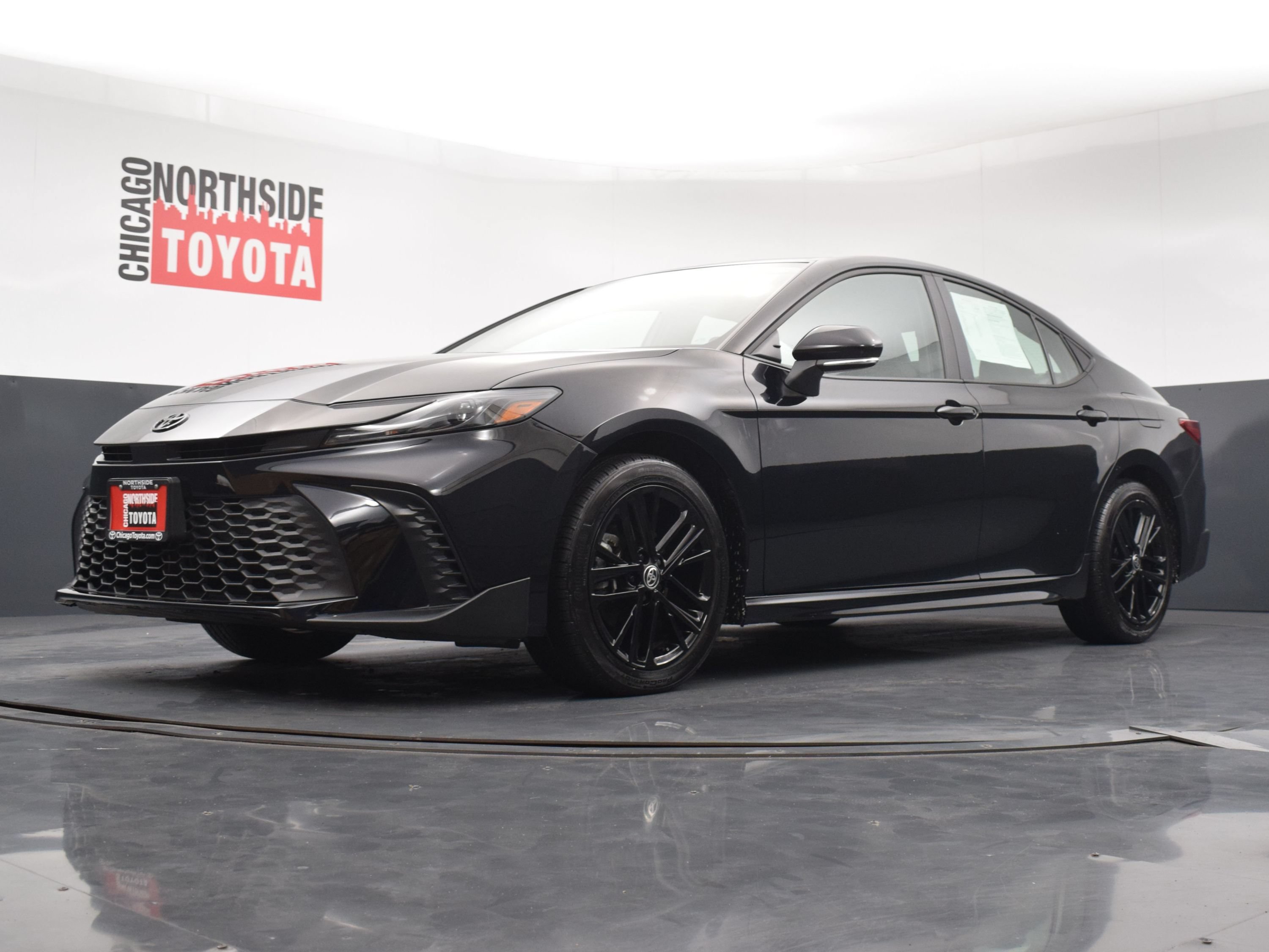 Used 2025 Toyota Camry SE AWD/4WD image 31