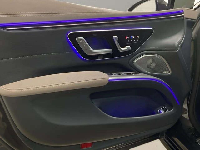 Used 2023 Mercedes-Benz EQS 580 4MATIC Sedan image 33