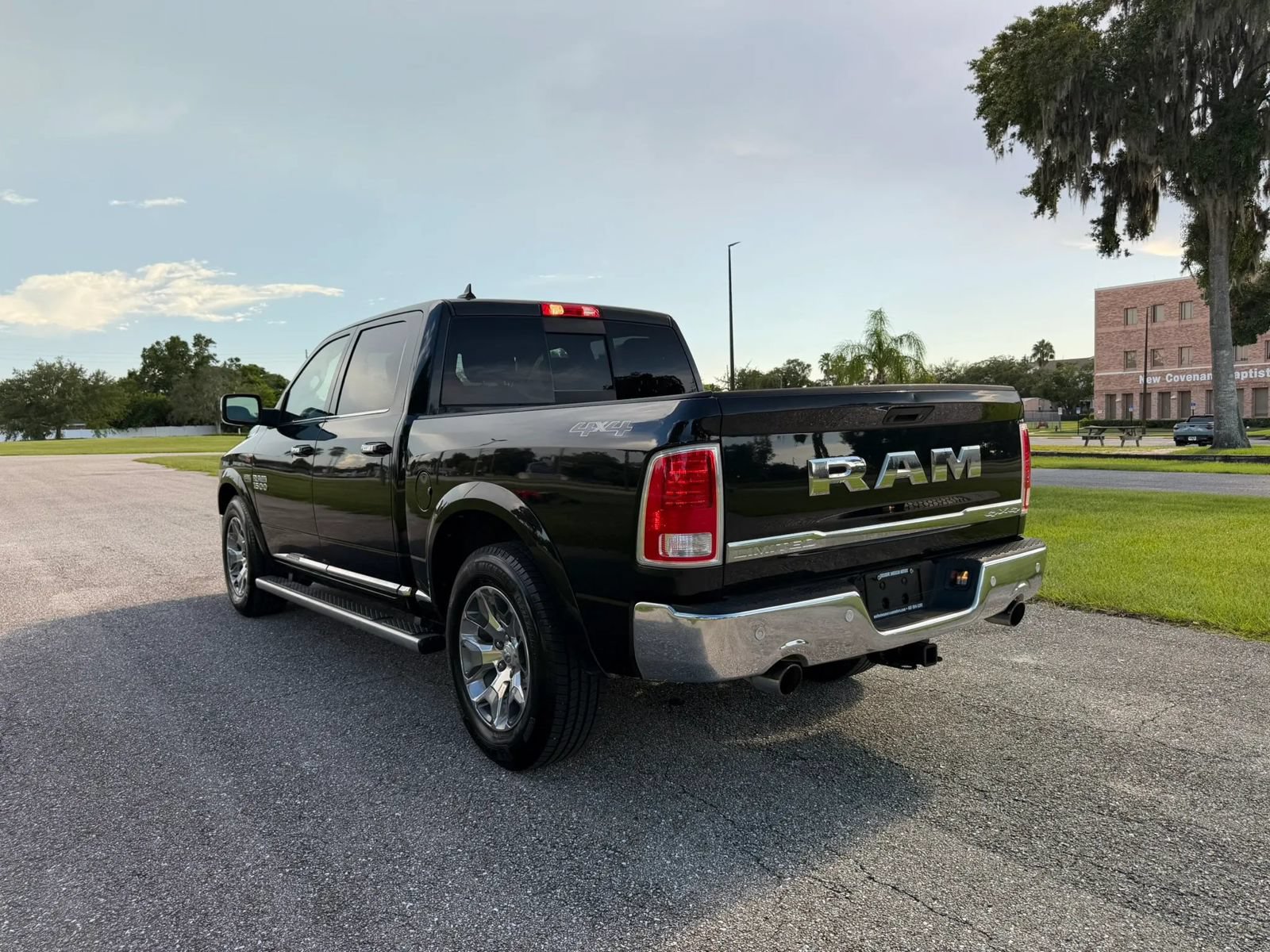 Used 2017 RAM 1500 Limited AWD/4WD image 8