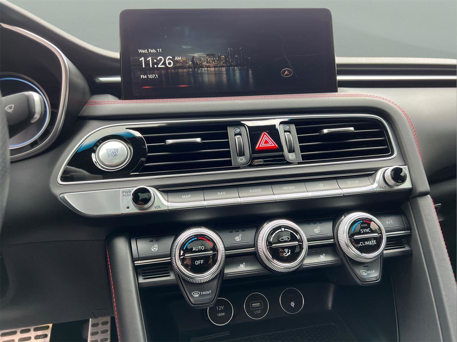 Used 2022 Genesis G70 3.3T image 29