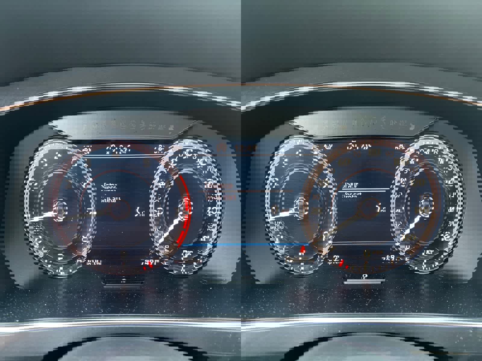 Used 2019 Volkswagen Tiguan SEL w/ 3rd Row Seat Package image 24