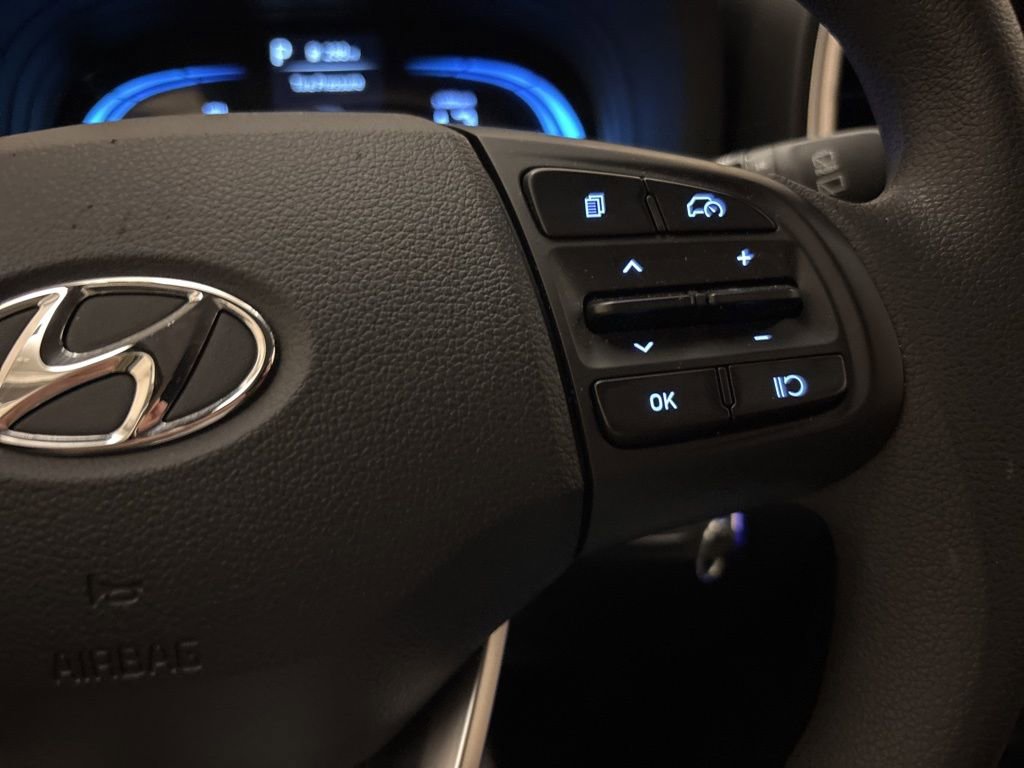 Certified 2026 Hyundai Venue SE image 18