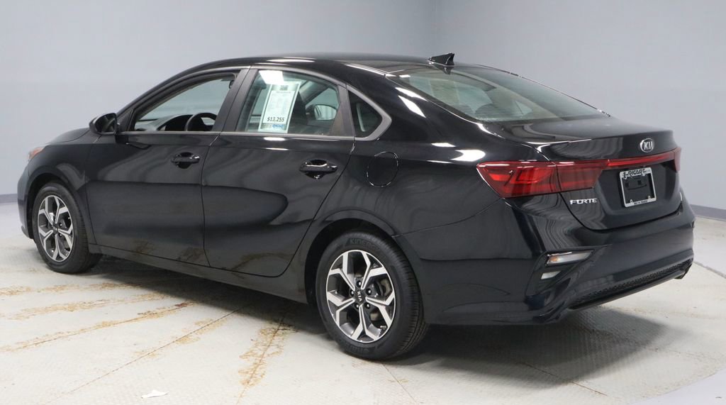 Used 2021 Kia Forte LXS image 7