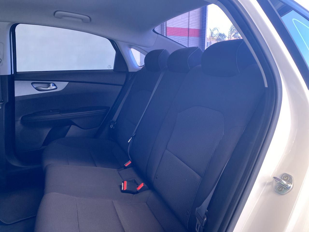 Used 2020 Kia Forte LXS FWD image 33