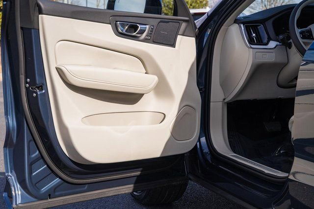 New 2026 Volvo XC60 B5 Ultra w/ Protection Package Premier image 39