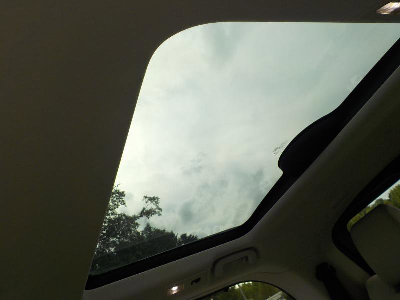 Used 2017 Land Rover Discovery HSE image 38