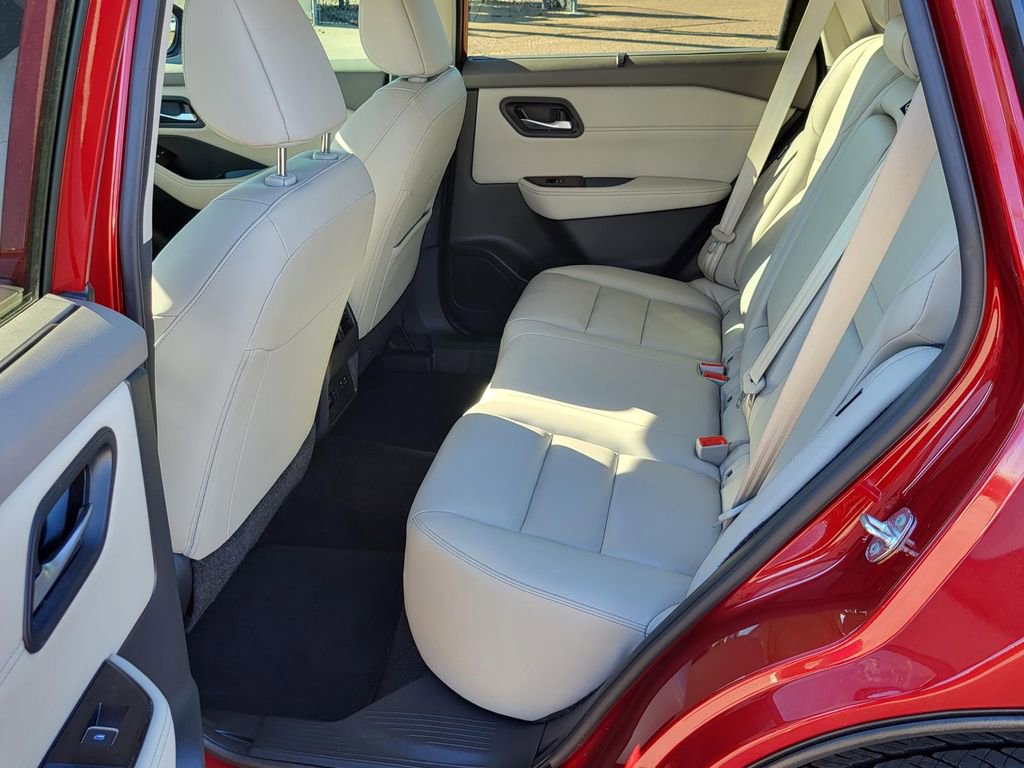 Used 2023 Nissan Rogue SL w/ SL Premium Package image 13