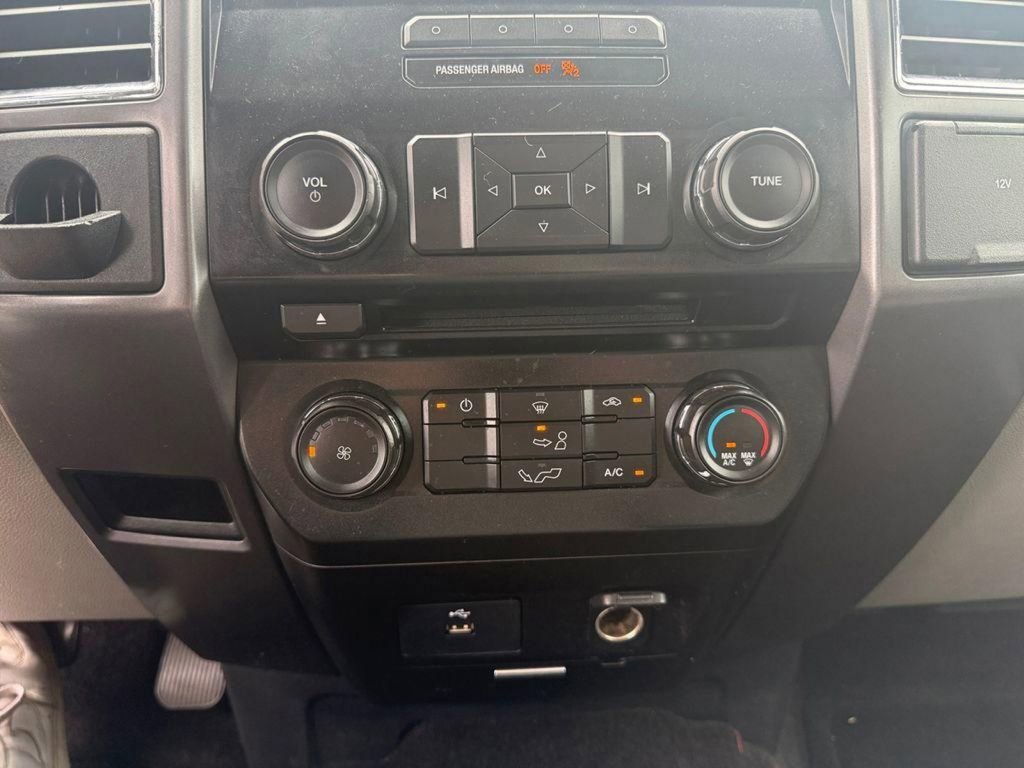 Used 2016 Ford F150 XLT RWD image 12