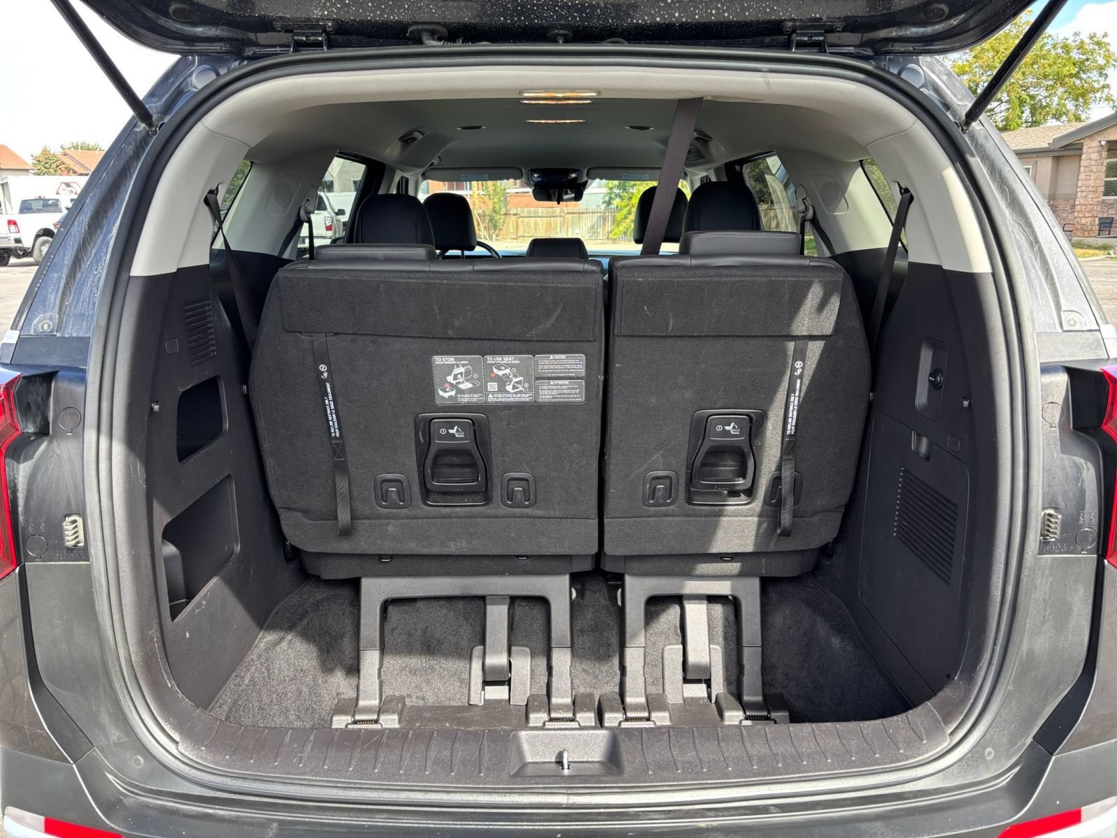 Used 2026 Kia Carnival FWD image 33