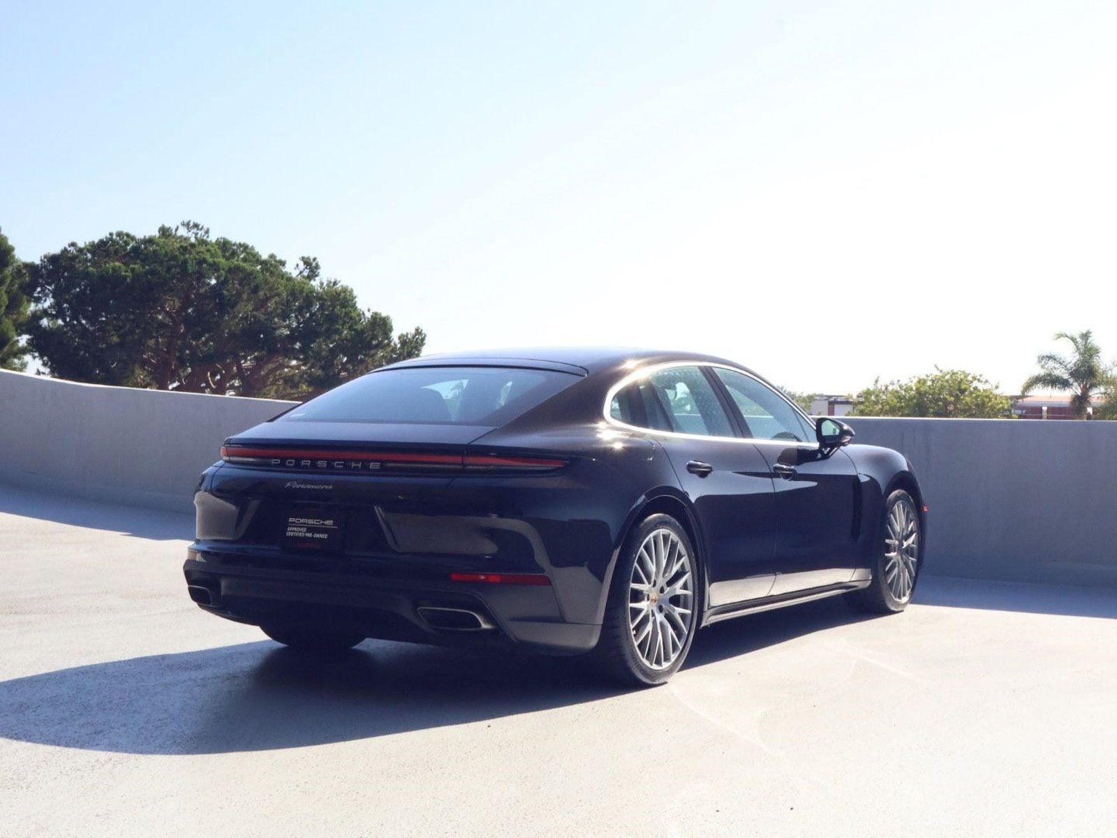 Certified 2024 Porsche Panamera w/ Premium Package RWD image 9