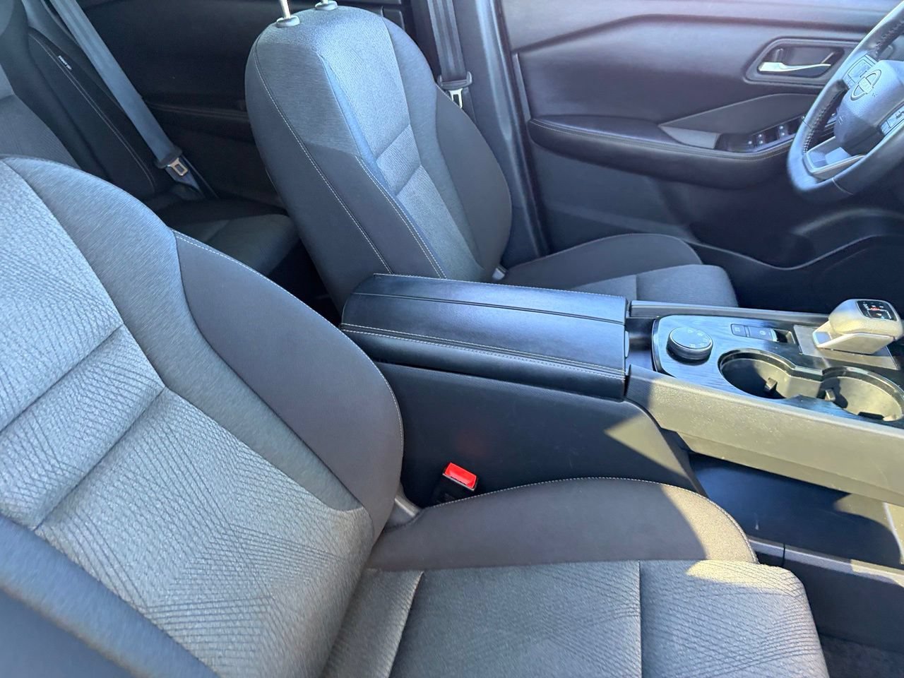 Certified 2025 Nissan Rogue SV AWD/4WD image 11