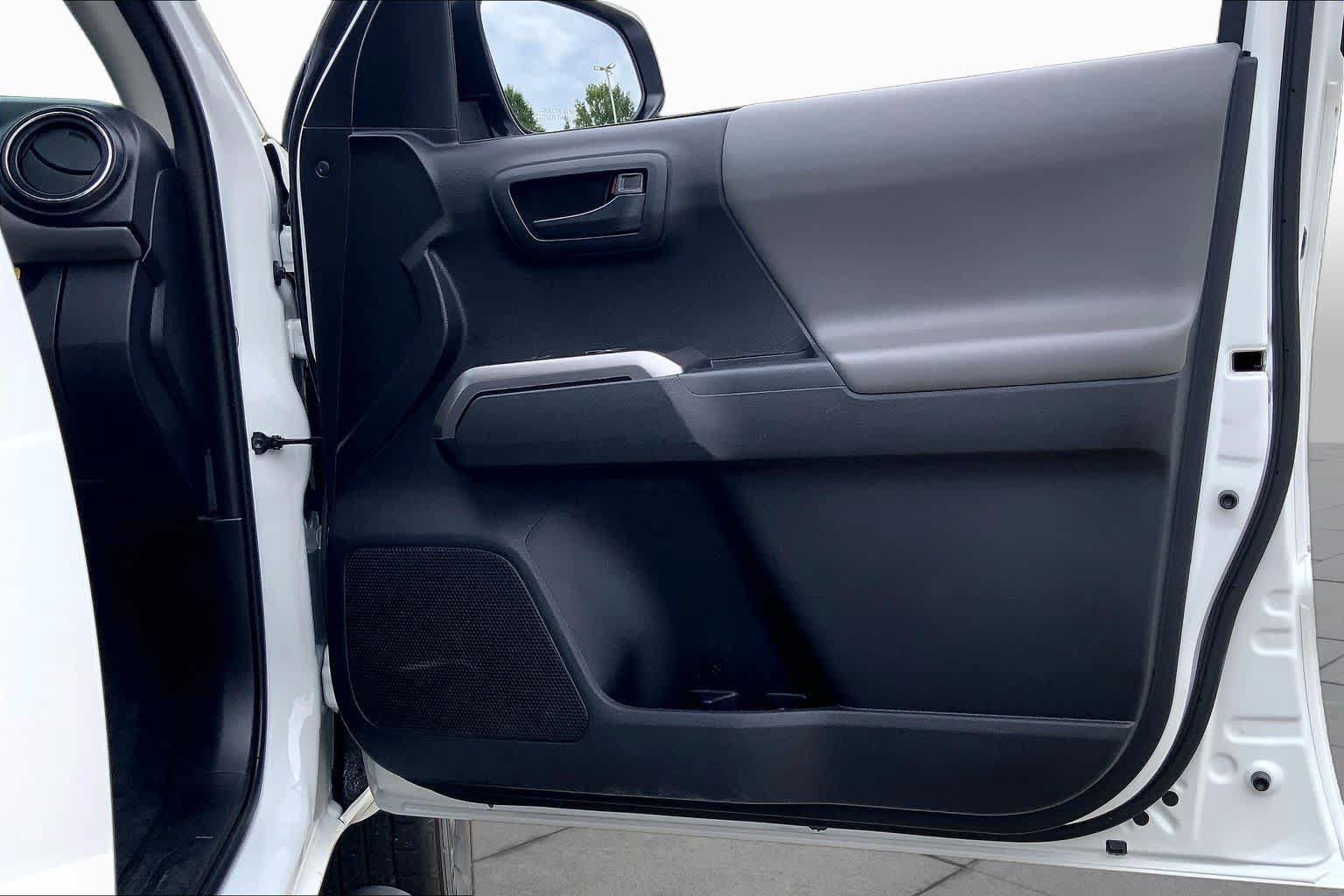 Used 2023 Toyota Tacoma SR5 RWD image 22