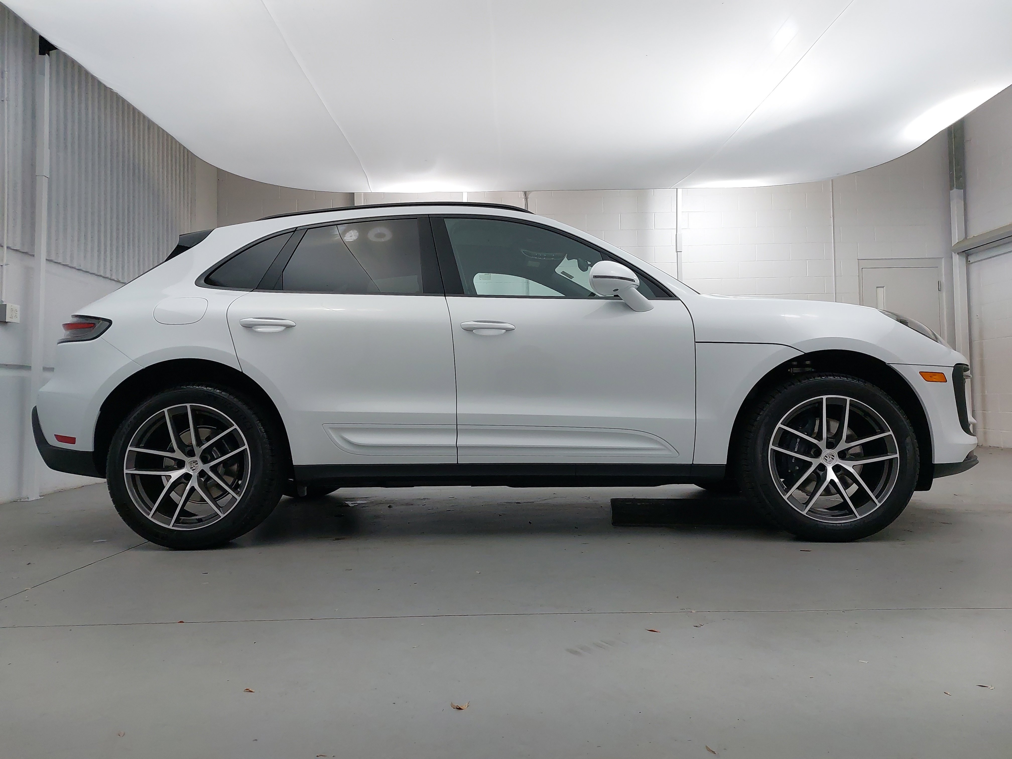 New 2026 Porsche Macan image 8