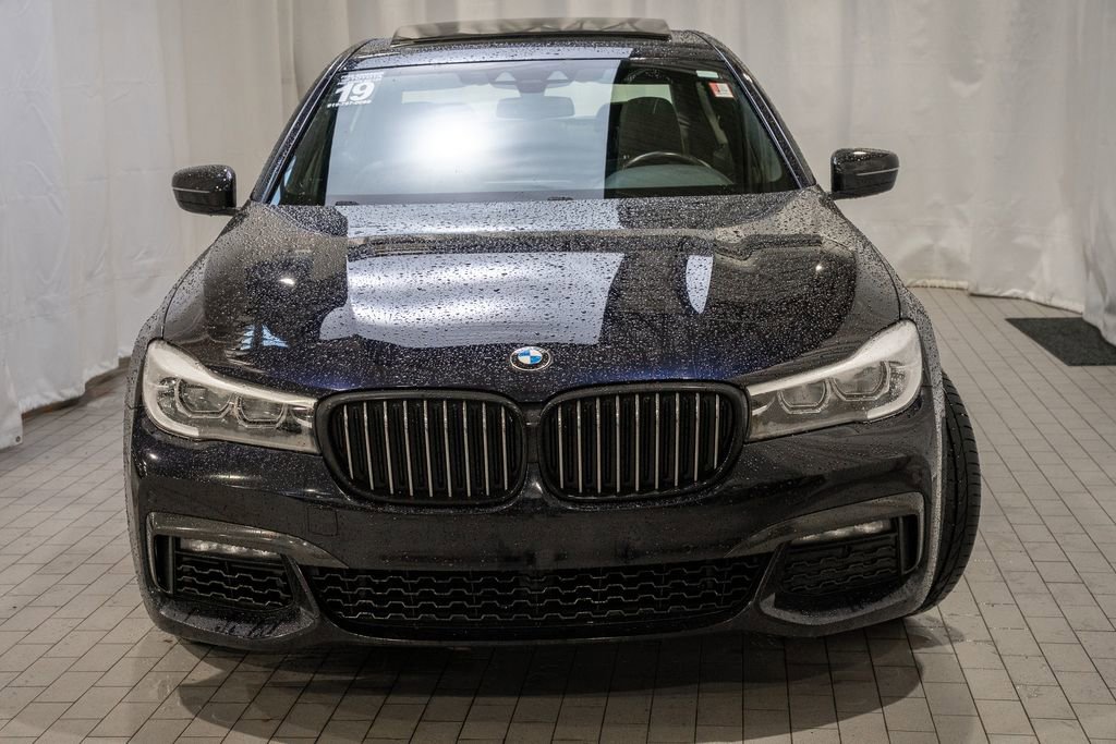 Used 2019 BMW 740i w/ M Sport Package image 2