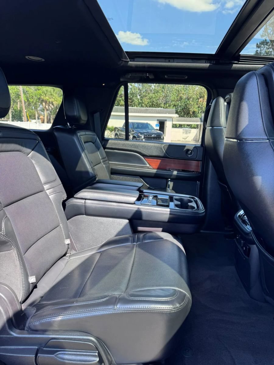 Used 2021 Lincoln Navigator L Reserve AWD/4WD image 15