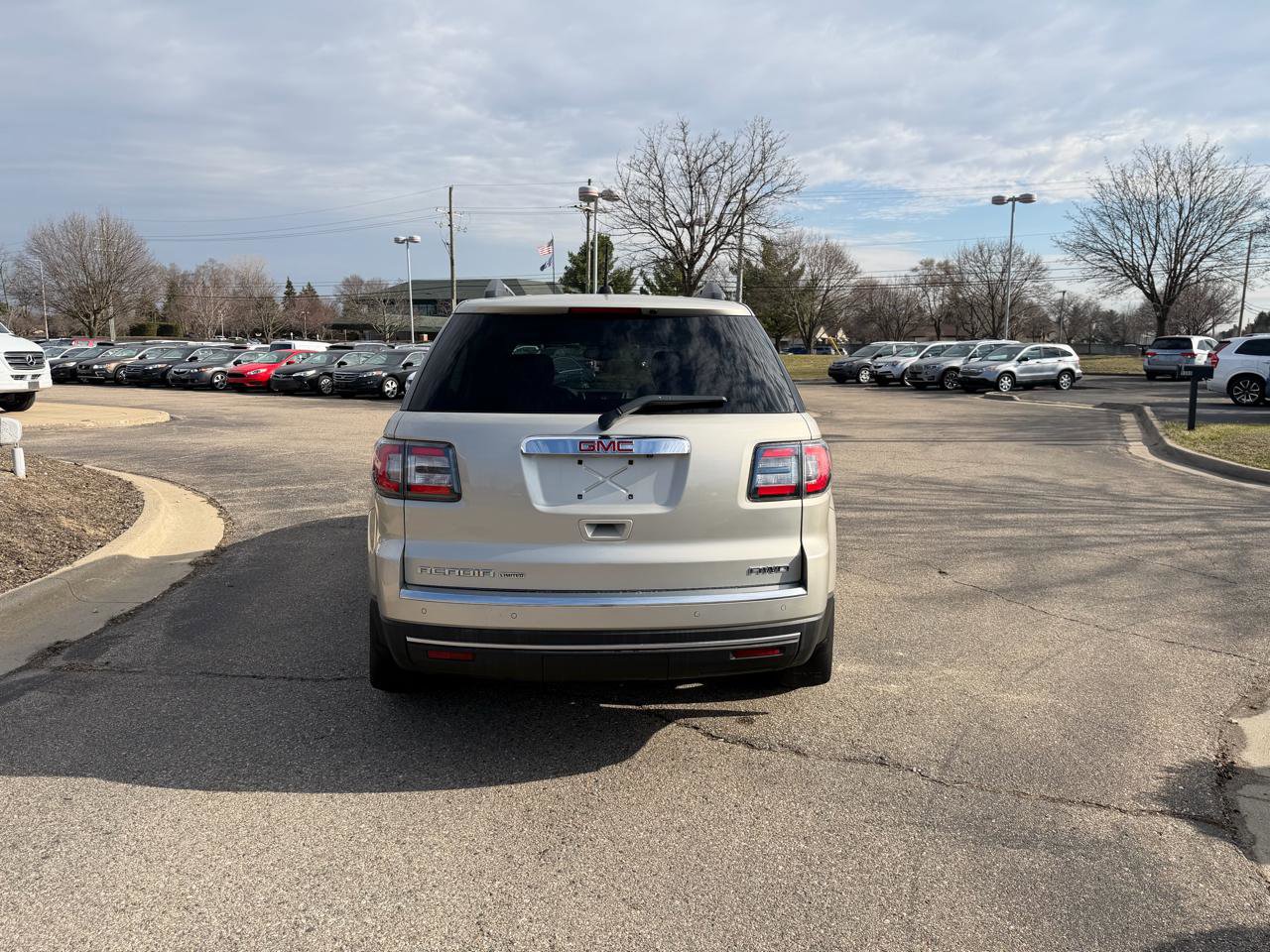 Used 2017 GMC Acadia Limited SLT AWD/4WD image 6