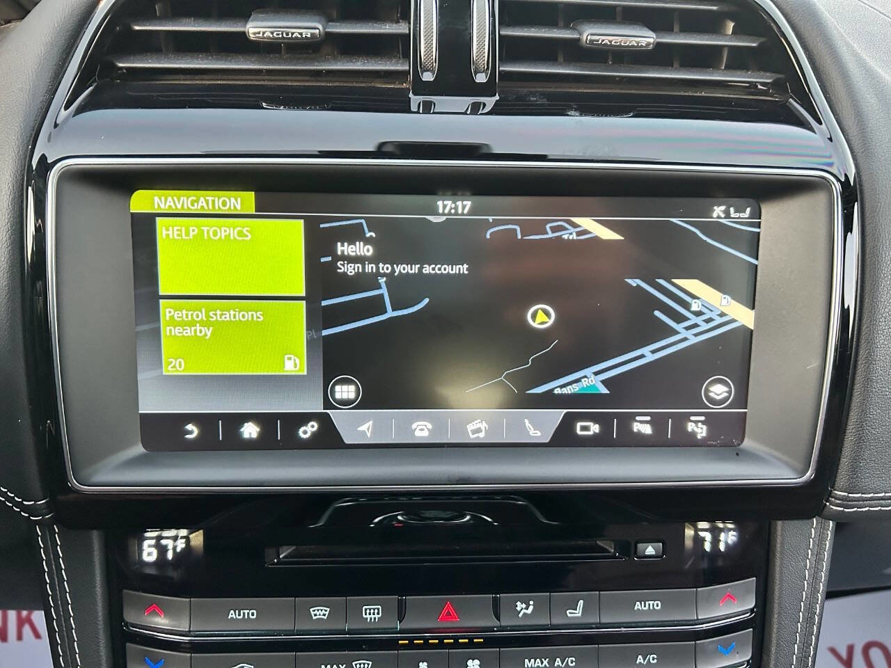 Used 2017 Jaguar F-PACE S image 18