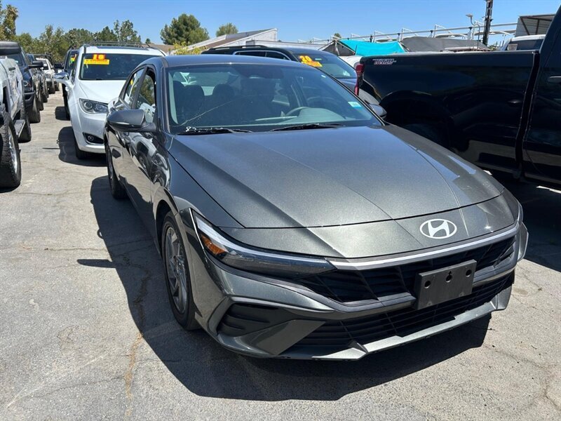 Used 2024 Hyundai Elantra SEL FWD image 30