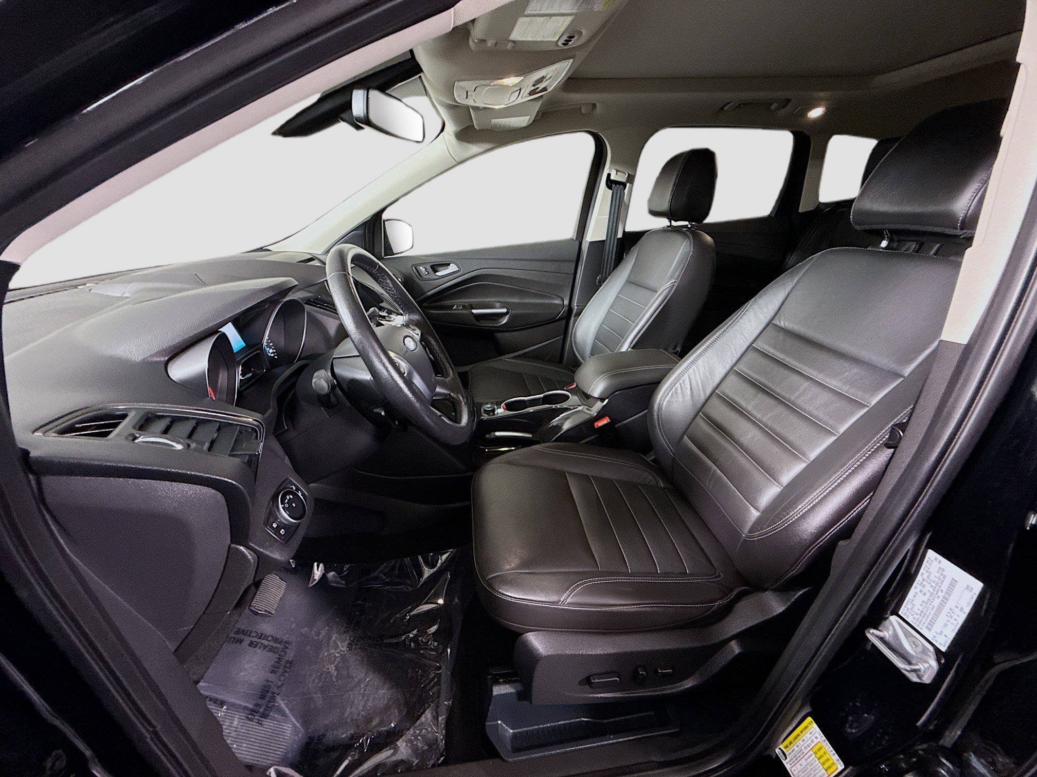 Used 2016 Ford Escape Titanium w/ Equipment Group 301A AWD/4WD image 22
