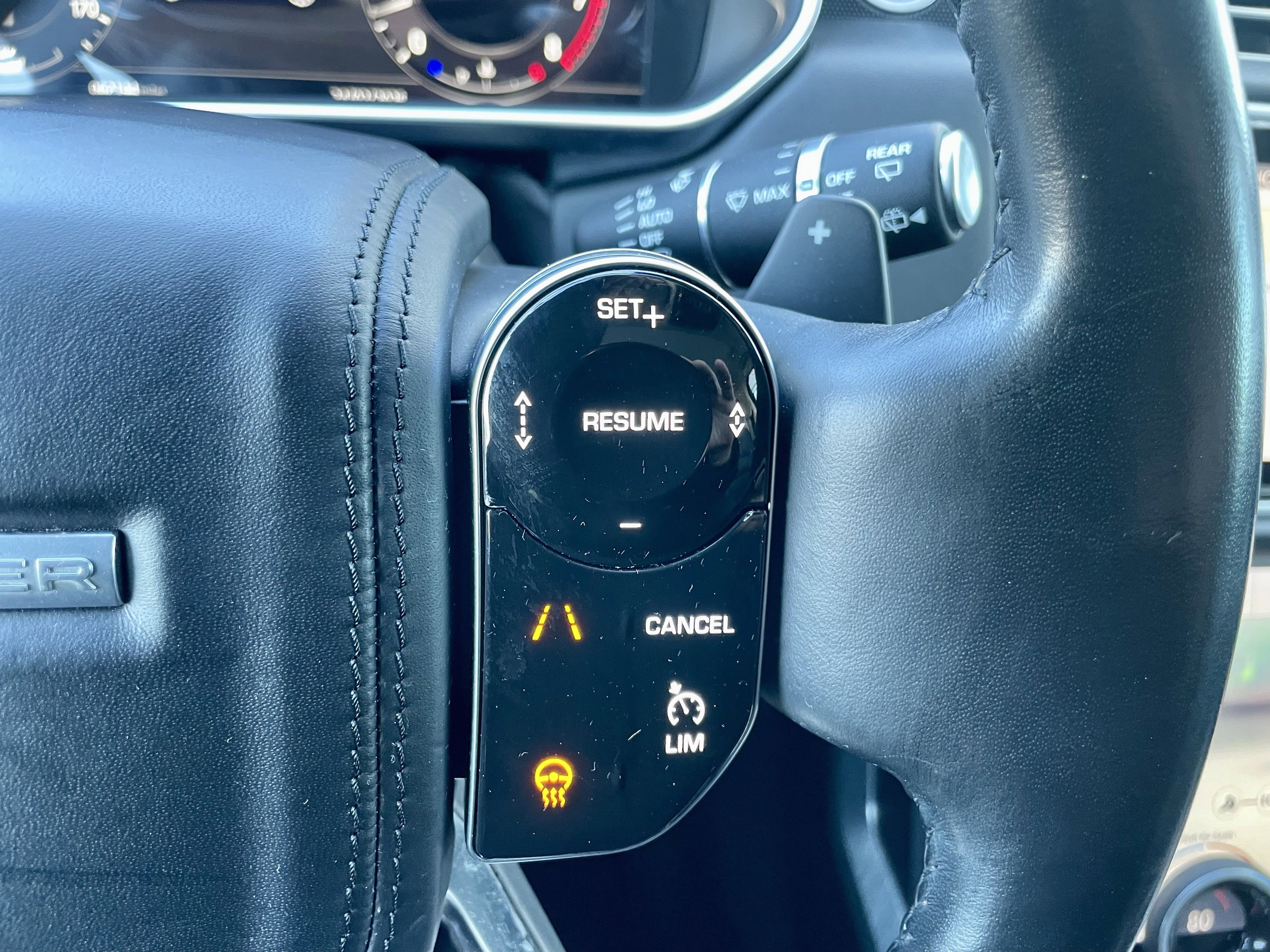 Used 2020 Land Rover Range Rover Long Wheelbase HSE image 22