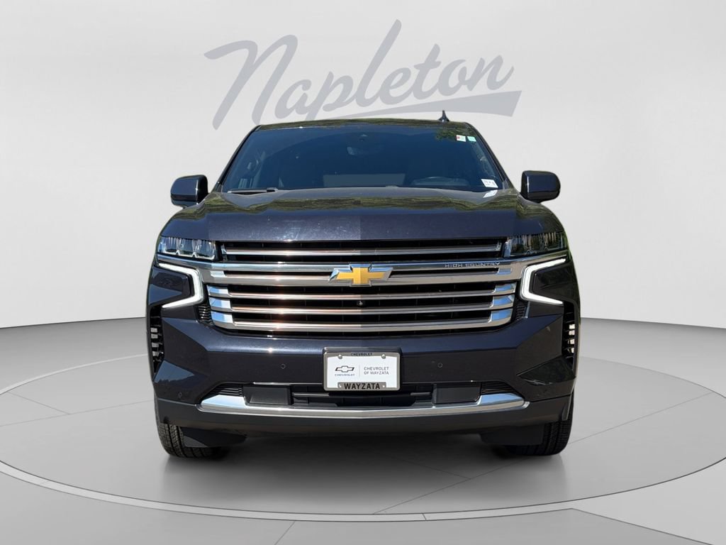 Used 2023 Chevrolet Suburban High Country AWD/4WD image 2