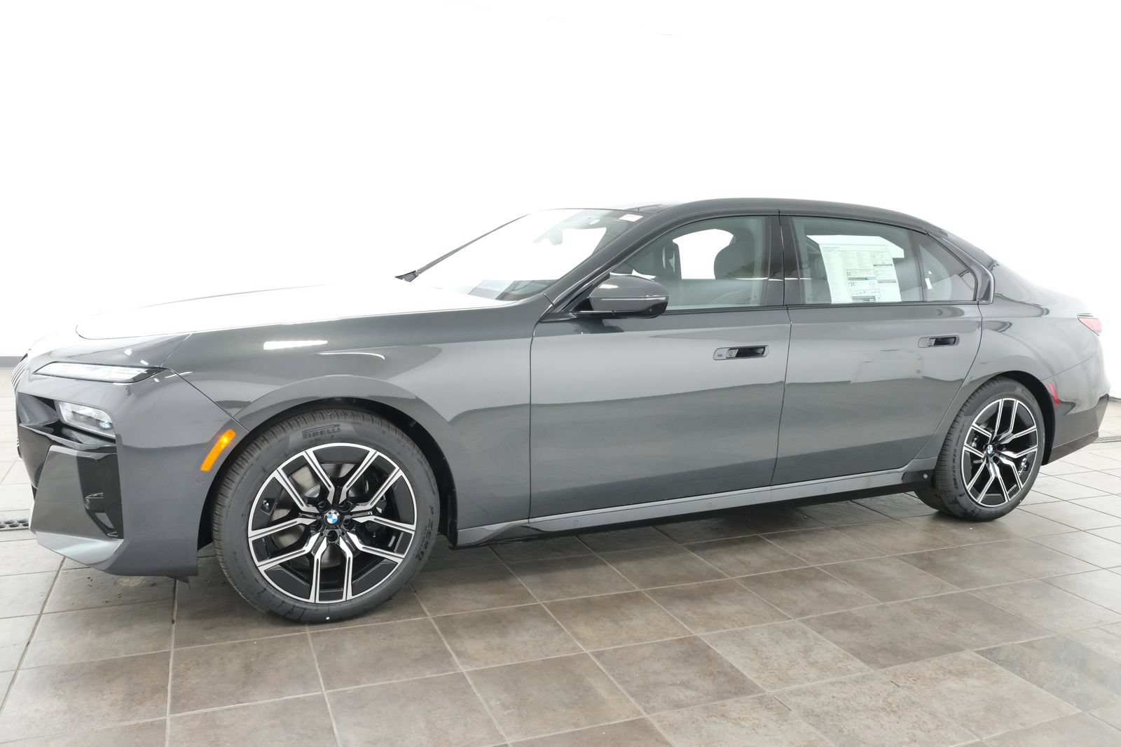 New 2026 BMW 760i xDrive w/ Executive Package AWD/4WD image 2