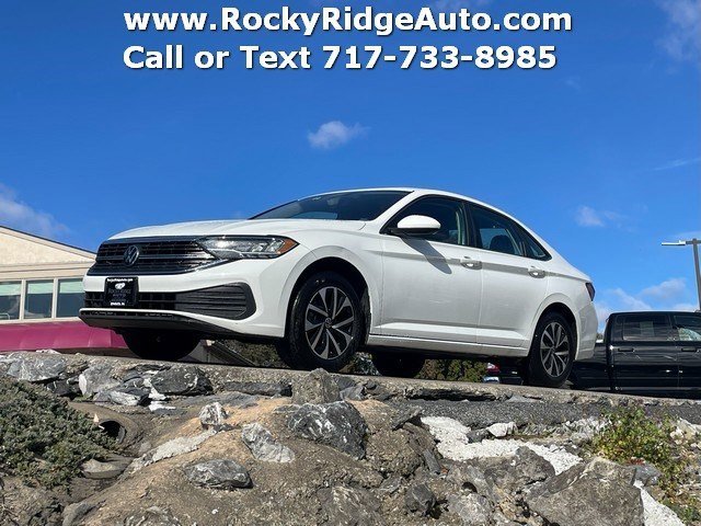 Used 2024 Volkswagen Jetta S image 1