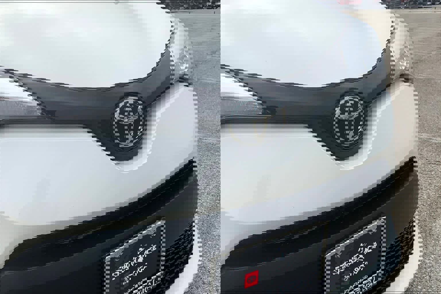 Used 2021 Toyota C-HR XLE image 29