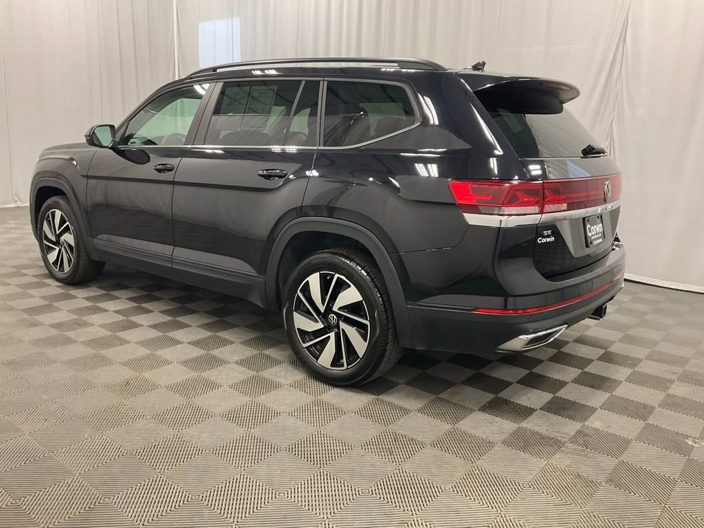 Used 2024 Volkswagen Atlas SE image 4