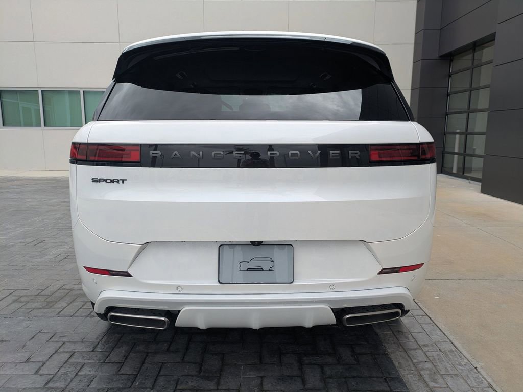 New 2026 Land Rover Range Rover Sport Dynamic SE AWD/4WD image 6