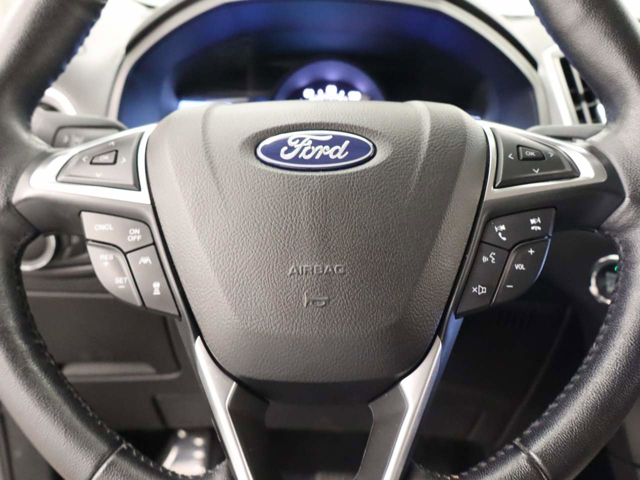 Used 2023 Ford Edge SEL image 12