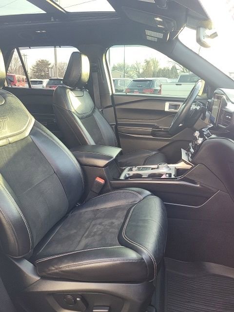 Used 2022 Ford Explorer ST w/ ST Street Pack image 29