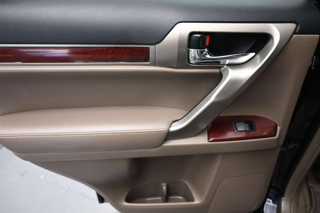 Used 2019 Lexus GX 460 Premium AWD/4WD image 32