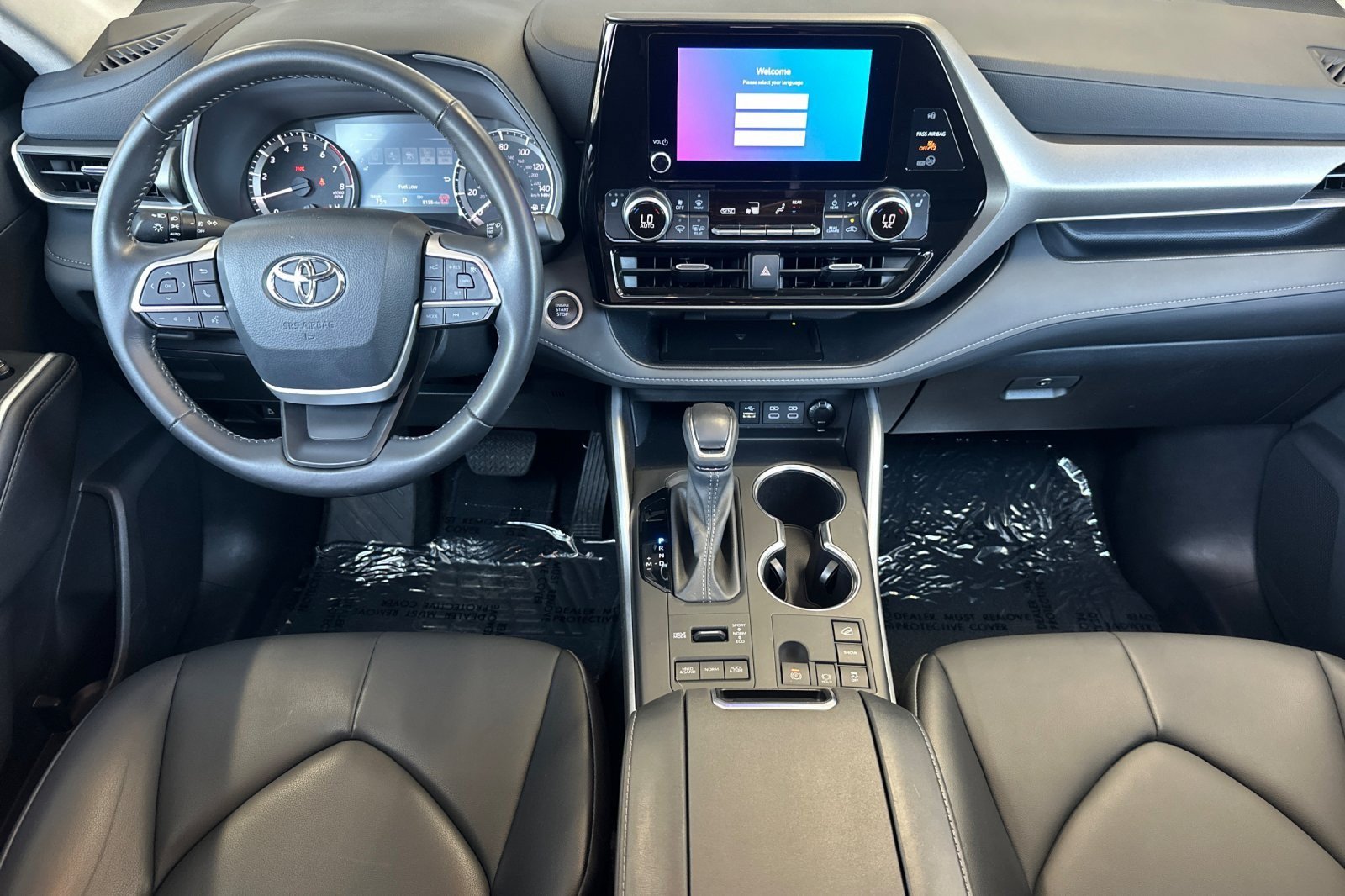 Certified 2024 Toyota Highlander XLE AWD/4WD image 12