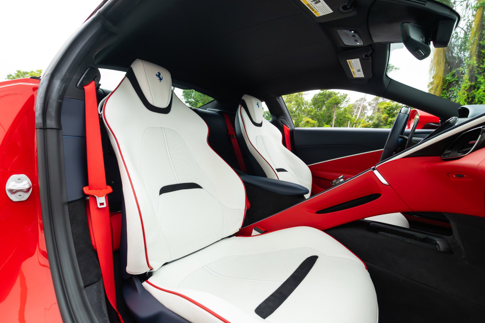 Used 2023 Ferrari Roma RWD image 7