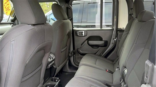 Used 2023 Jeep Gladiator Sport image 36