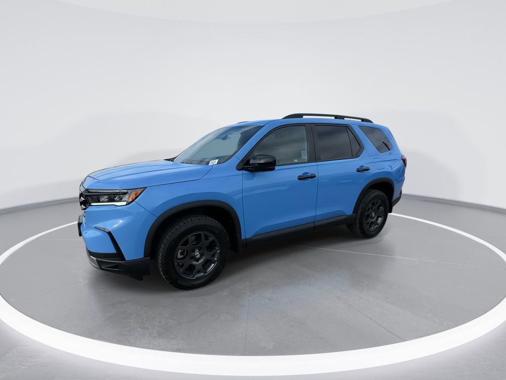 Certified 2023 Honda Pilot TrailSport image 7