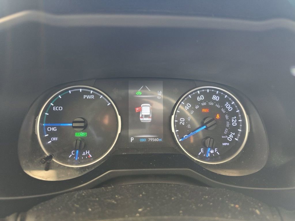 Used 2020 Toyota RAV4 LE image 13