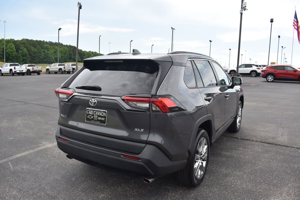 Used 2023 Toyota RAV4 XLE Premium FWD image 7
