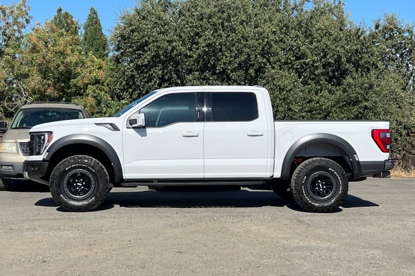 Certified 2023 Ford F150 Raptor w/ Raptor Carbon Fiber Package AWD/4WD image 7