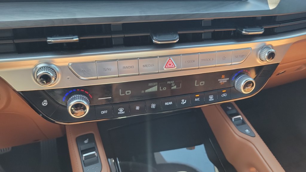 Used 2025 Kia Telluride EX X-Line AWD/4WD image 15