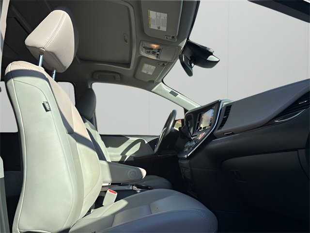 Used 2018 Toyota Sienna Limited Premium image 12