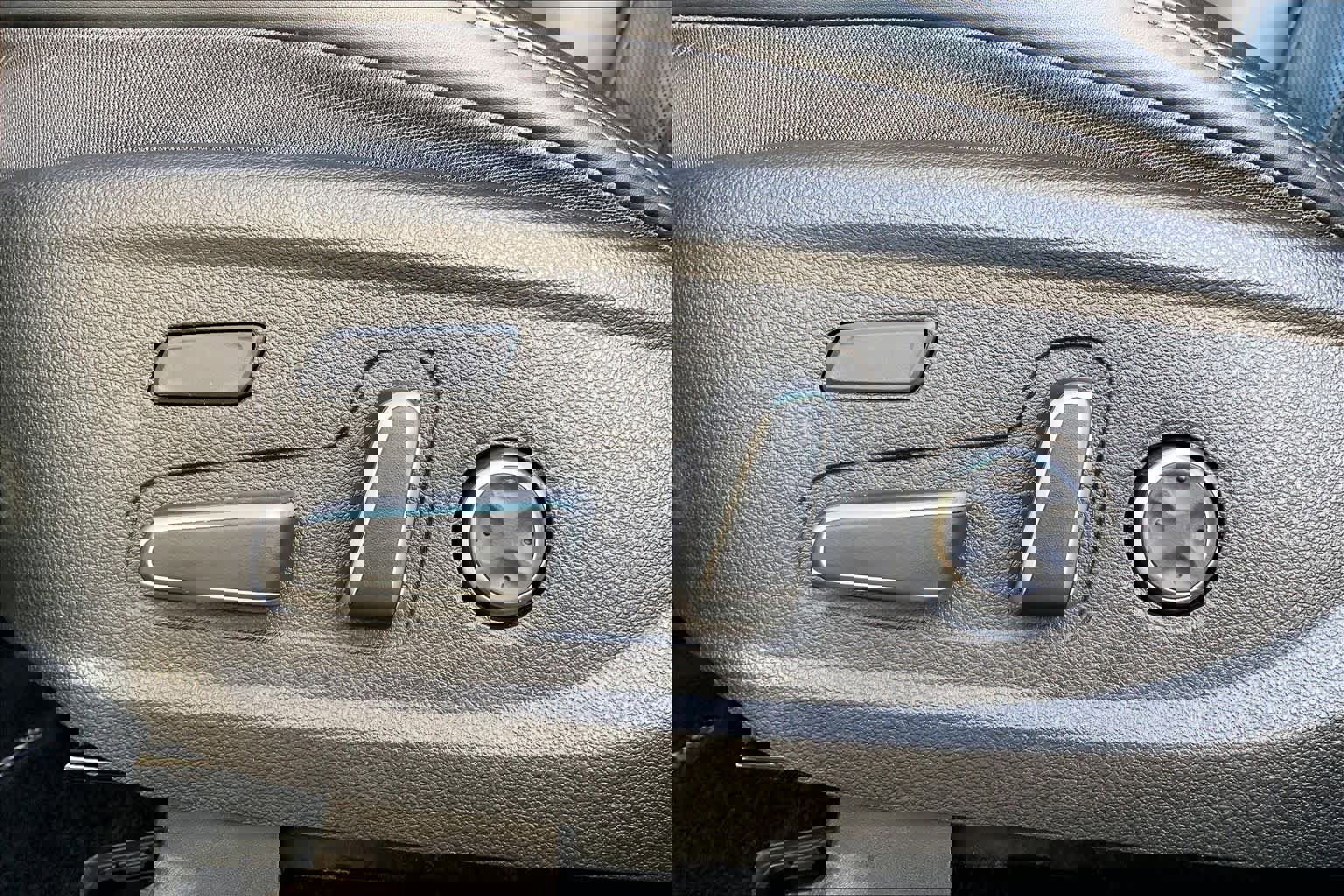 Used 2022 Hyundai Santa Fe Calligraphy image 31