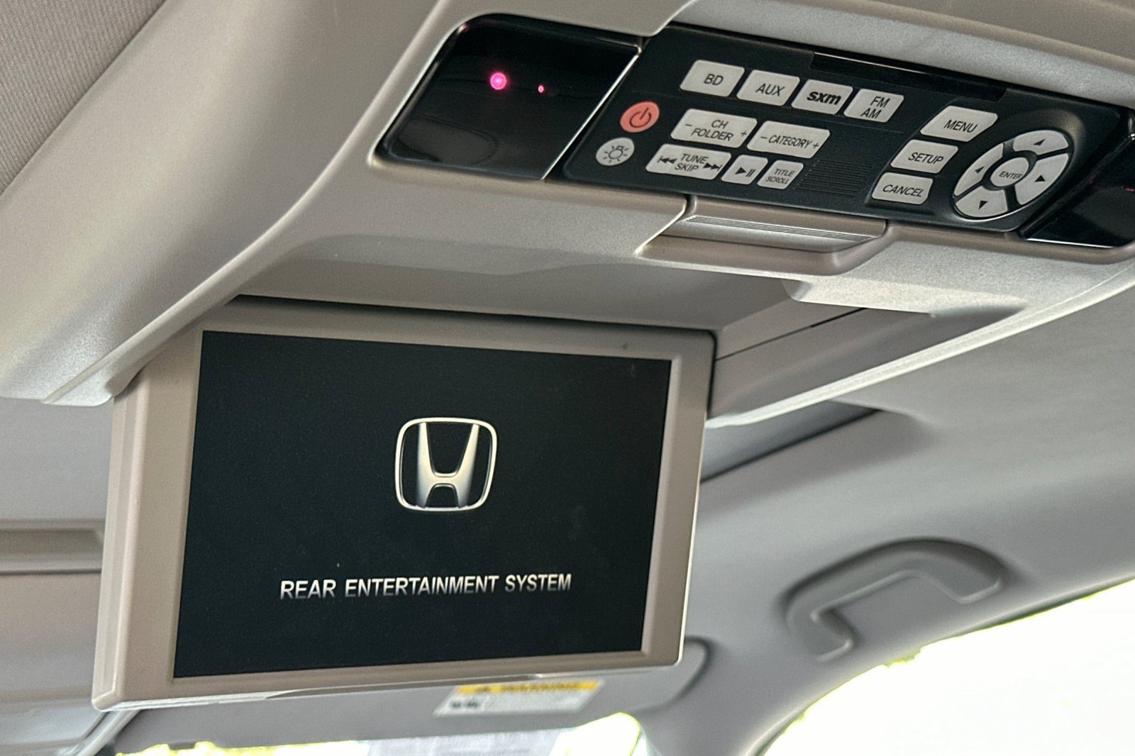 Used 2017 Honda Pilot Touring image 33