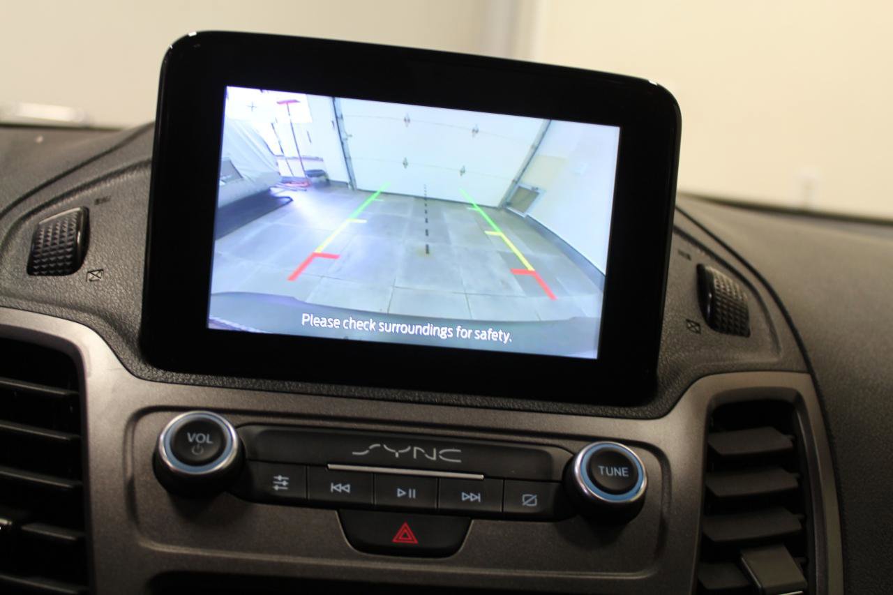 Used 2022 Ford Transit Connect XL image 13