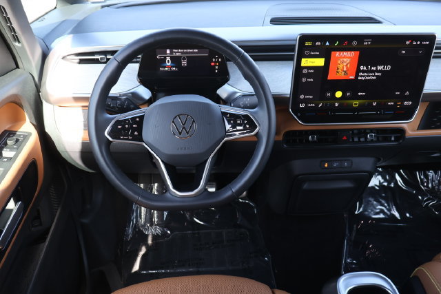 Used 2025 Volkswagen ID. Buzz Pro S RWD image 15
