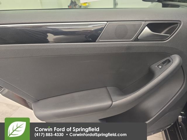 Used 2018 Volkswagen Jetta Sport image 17