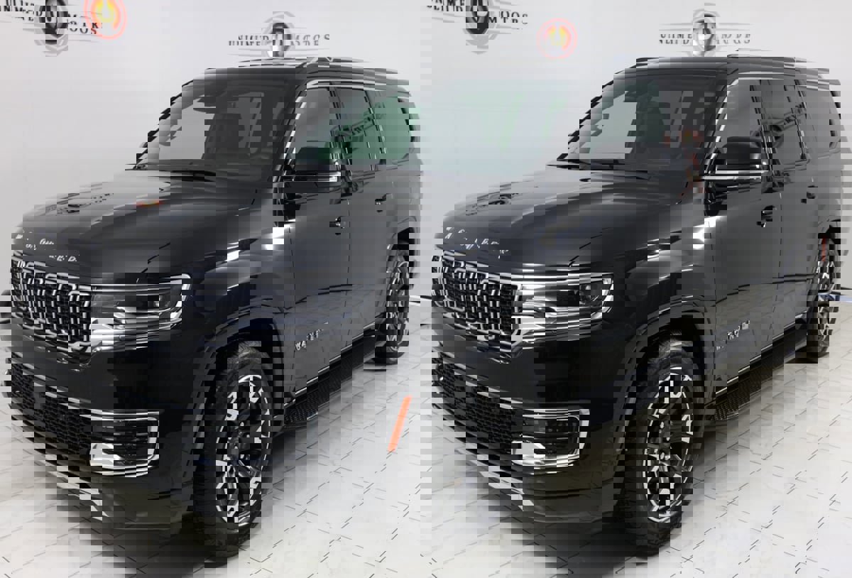 Used 2024 Jeep Wagoneer L Series III w/ Flexible Seating Group image 5