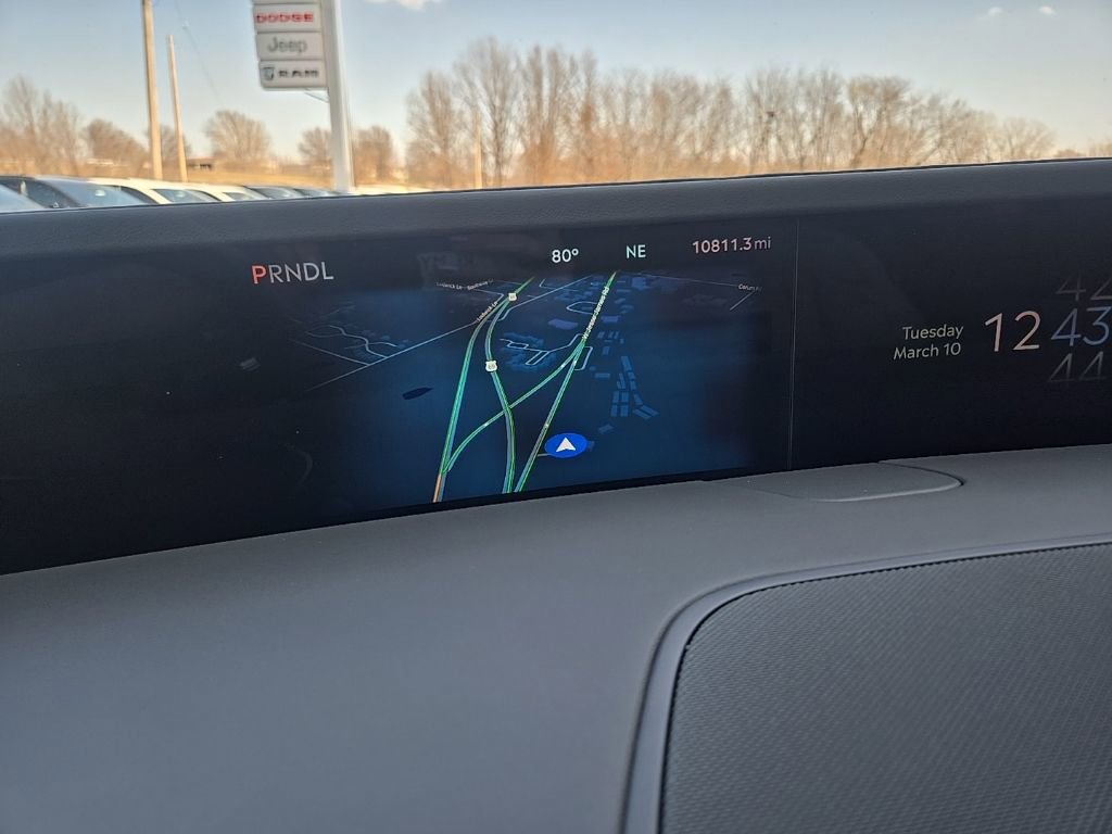 Used 2025 Lincoln Nautilus Reserve image 52