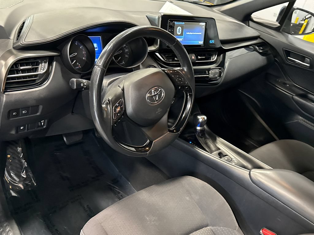Used 2018 Toyota C-HR XLE FWD image 6
